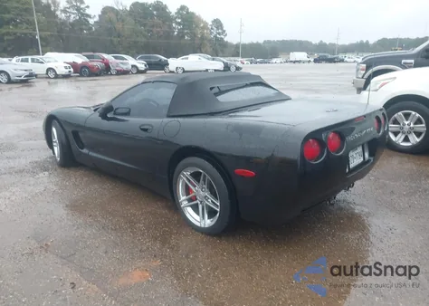 1999 Chevrolet Corvette из США, поврежденный, VIN 1G1YY32G2X5123571
